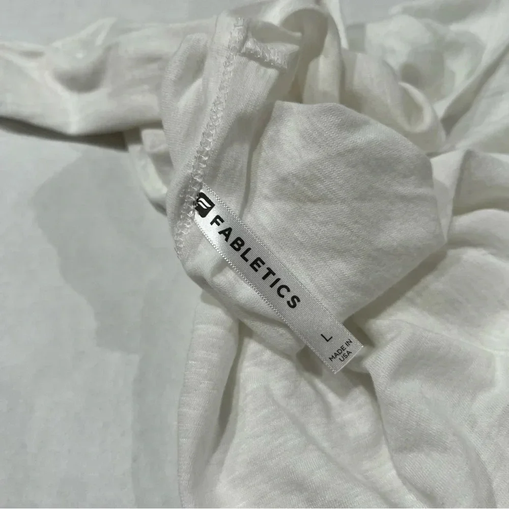 Fabletics beautiful white low back top, long sleeve Large - Picture 7 of 9